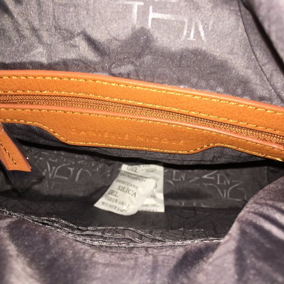 NWT DANIELLE NICOLE THEIA CROSSBODY BAG - Picture 8 of 8